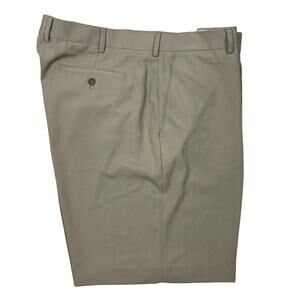 Alan Flusser Golf, shorts men’s 42 flat front Excellent Condition!